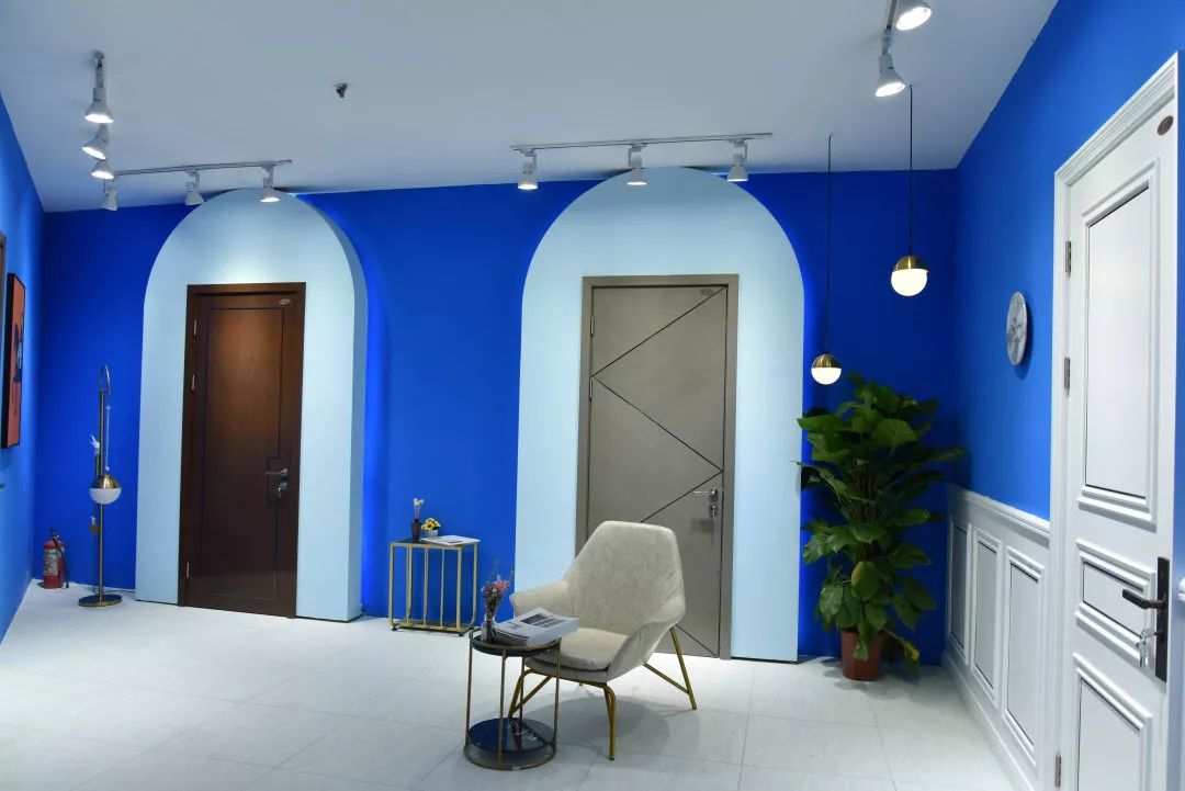 廣州建博會打卡 | LESSO領(lǐng)尚一門隔兩界，暢飲新“凈”界