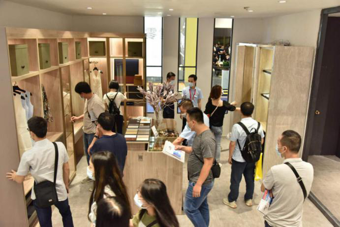 廣州建博會(huì) | 第1天，打卡領(lǐng)尚品牌館，邂逅美好生活另一面