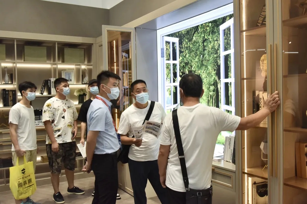 廣州建博會丨直播打卡領(lǐng)尚品牌館，體驗潮流家居生活