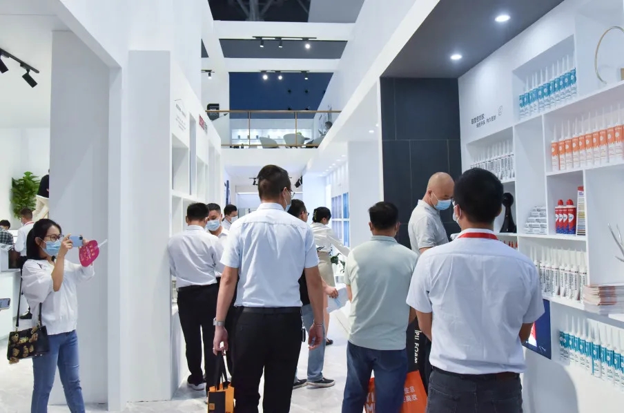 廣州建博會丨直播打卡領(lǐng)尚品牌館，體驗潮流家居生活