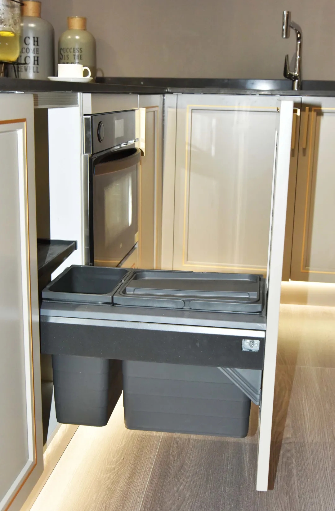 廣州建博會 | 領(lǐng)尚家居發(fā)掘生活之美，打造潮流智能家居