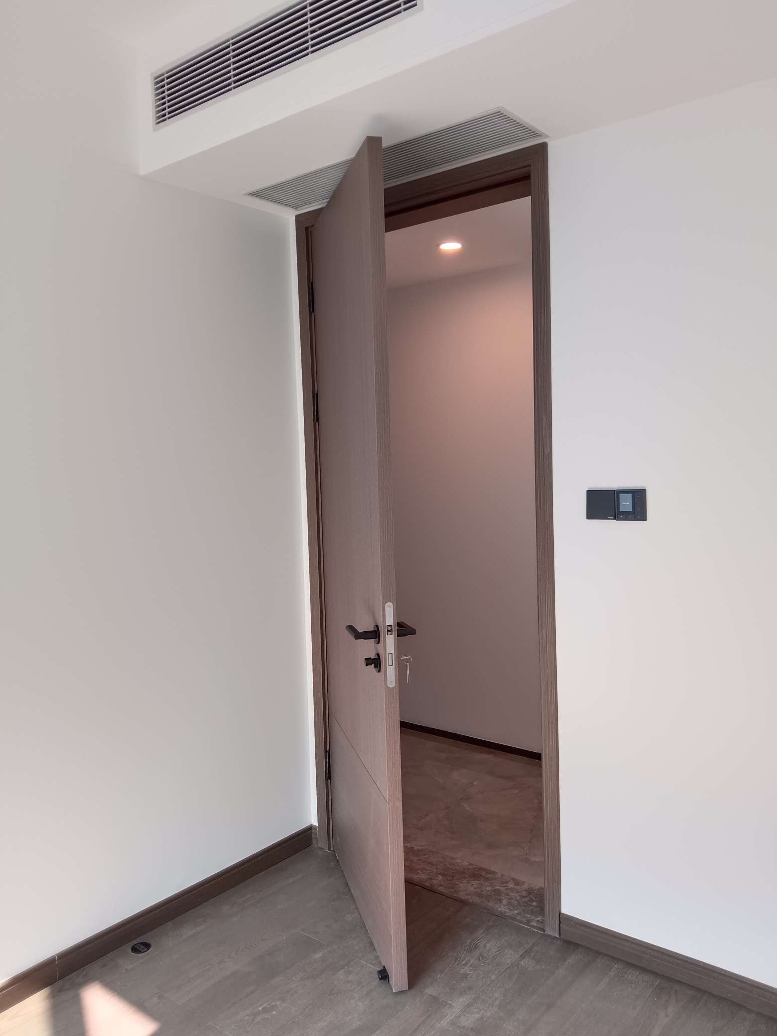 領(lǐng)尚工程案例 | 領(lǐng)尚木門攜手世界500強(qiáng)央企，打造詩(shī)意家居