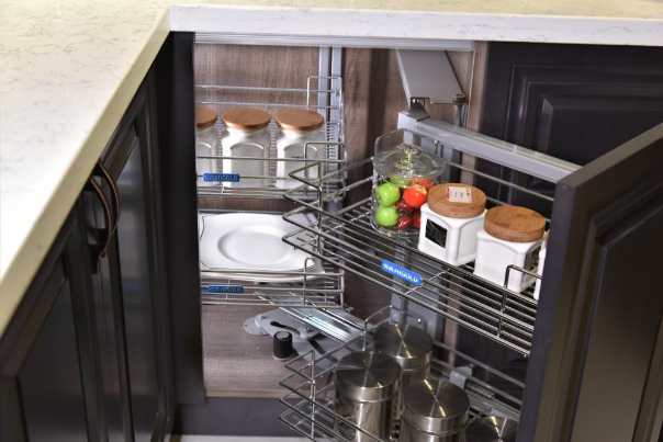 不銹鋼置物架的優(yōu)勢(shì)與適用場(chǎng)景是什么？